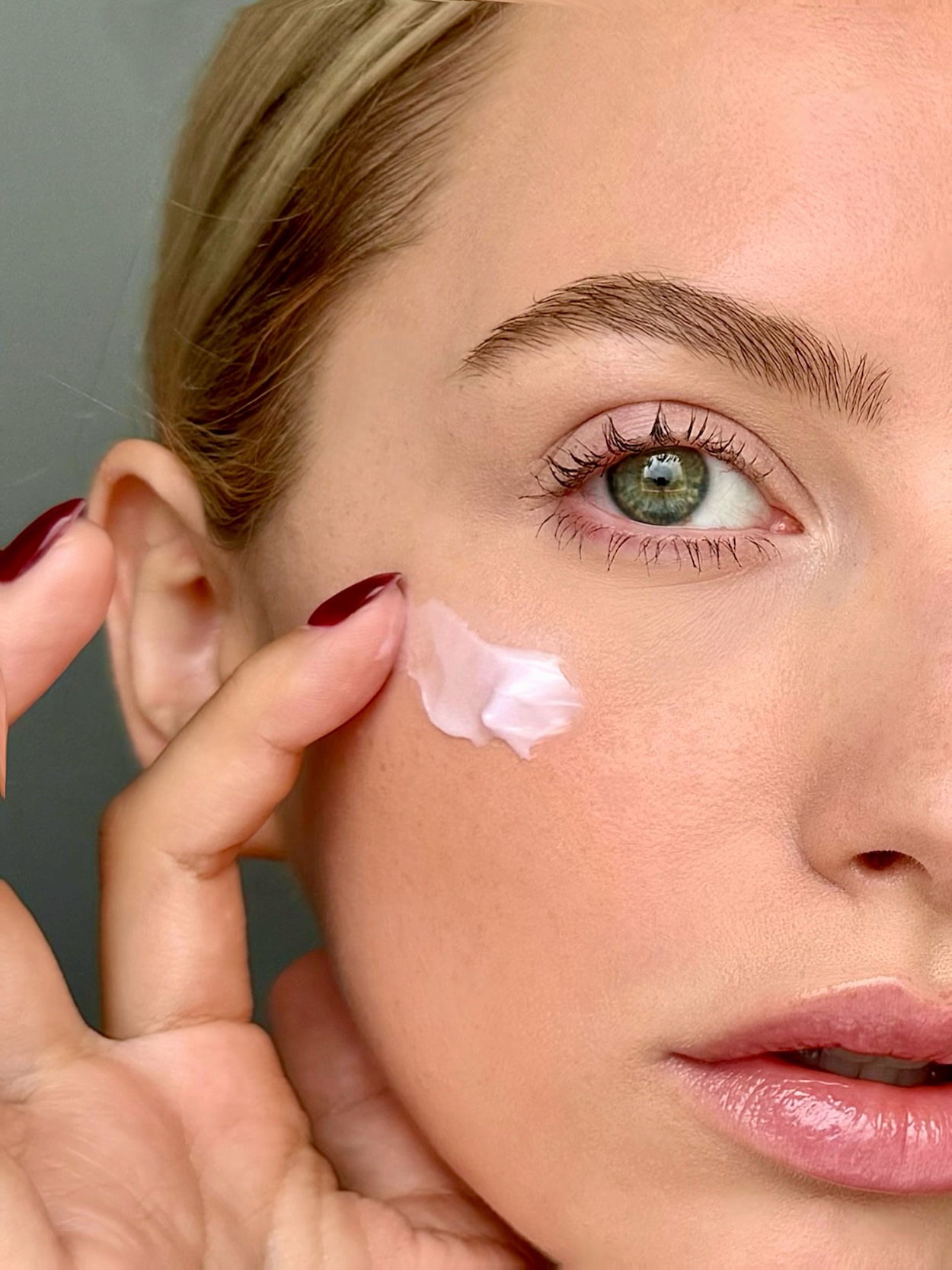 Cilt Bakım Rutini: Mükemmel Bir Cilt İçin Adım Adım Rehber