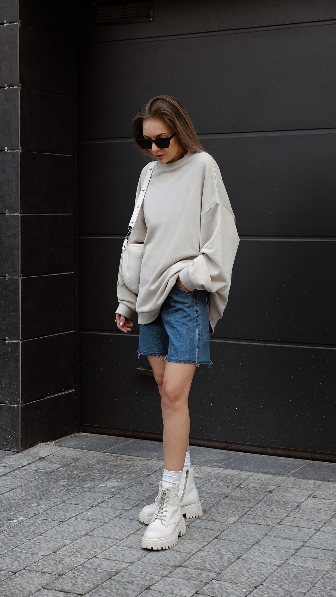 Kadın Sweatshirt Rehberi: Hangi Model Sizin İçin Uygun?