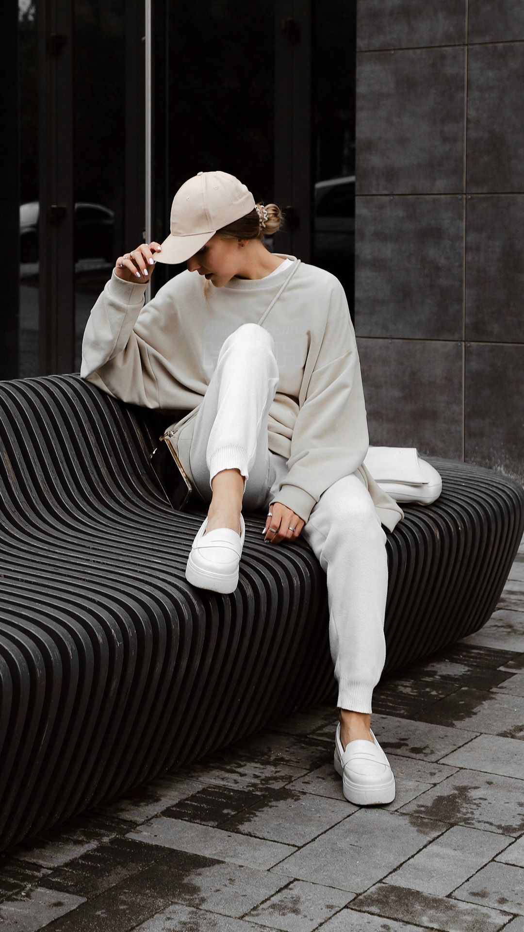 Kadın Sweatshirt Rehberi: Hangi Model Sizin İçin Uygun?